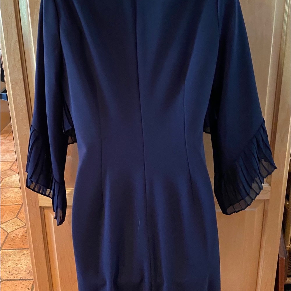 DKNY Women's Pleated Bell-Sleeve Sheath Dress. - Picture 5 of 12